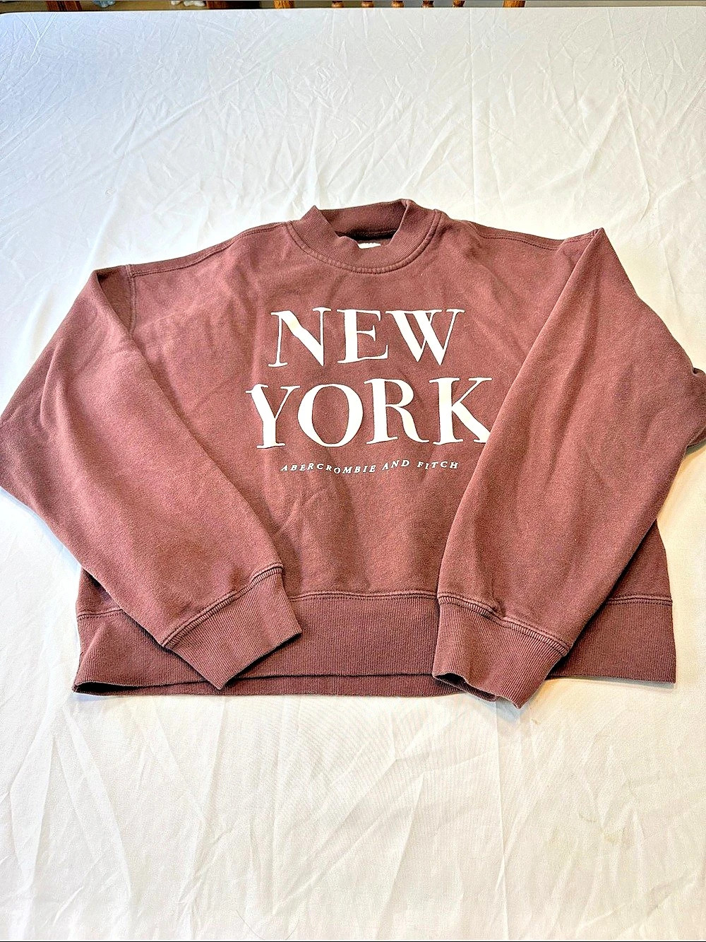 Abercrombie & Fitch New York Graphic Crew Sweatshirt Brown Small